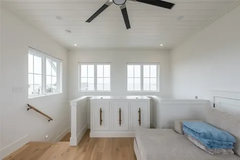 1311 Oahu Drive Tiki Island TX 77554