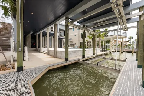 1311 Oahu Drive Tiki Island TX 77554