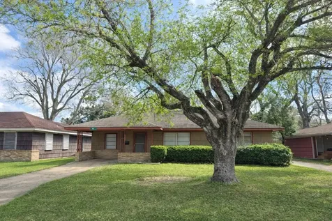 1413 Brazos Avenue La Marque TX 77568