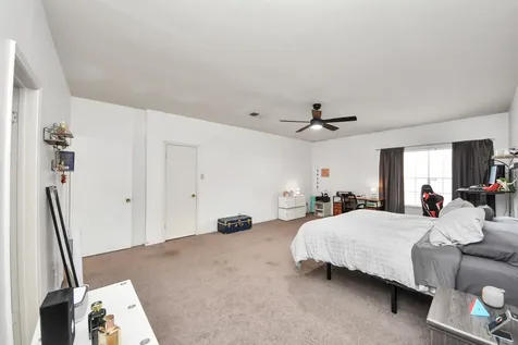 3800 Tanglewilde Street 301 Houston TX 77063