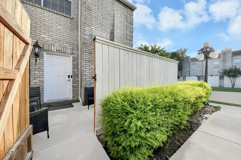 3800 Tanglewilde Street 301 Houston TX 77063