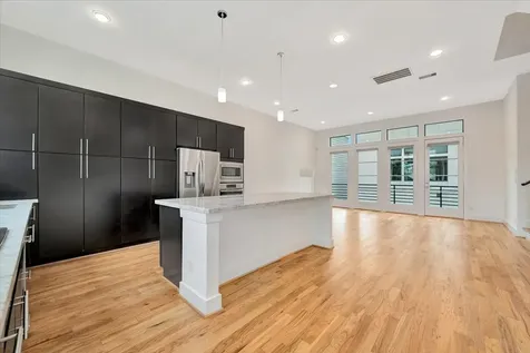 2104 Colorado Street Houston TX 77007