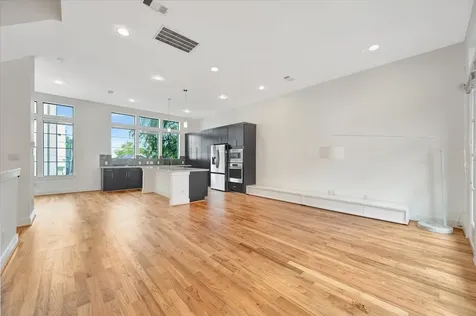 2104 Colorado Street Houston TX 77007