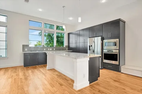 2104 Colorado Street Houston TX 77007