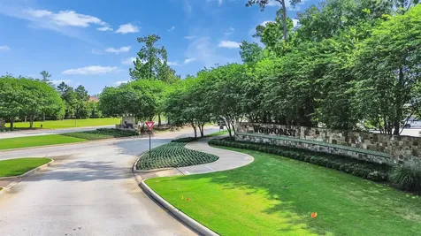 212 S Spotted Fern Drive Montgomery TX 77316