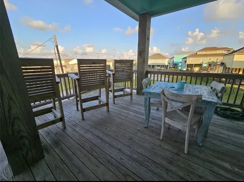1001 S Stingaree Drive Crystal Beach TX 77650