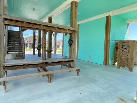 1001 S Stingaree Drive Crystal Beach TX 77650