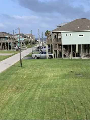 1001 S Stingaree Drive Crystal Beach TX 77650