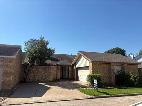 1723 Plumbwood Way Houston TX 77058