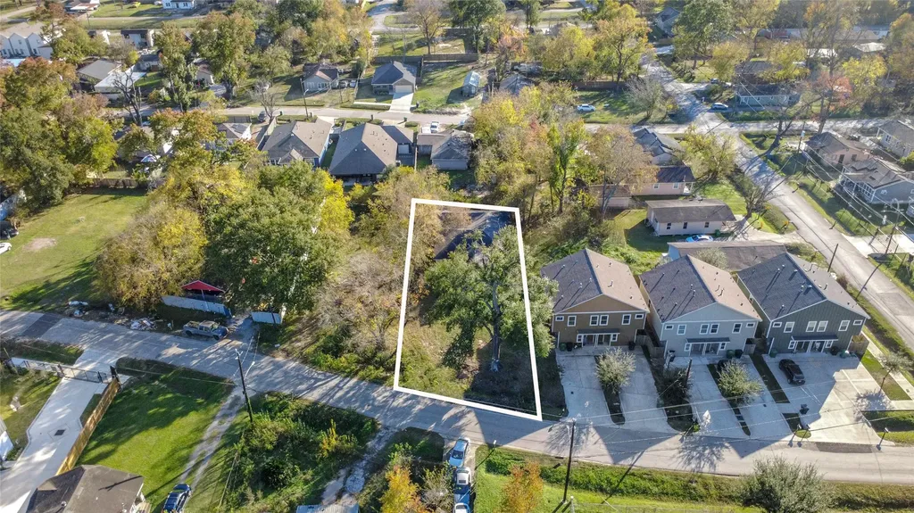 1039 Marcolin Street Houston TX 77088