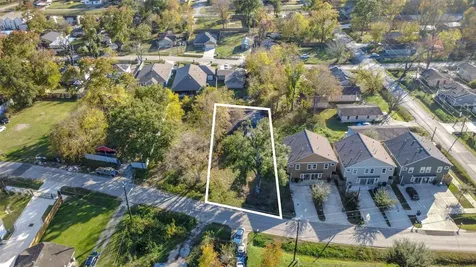 1039 Marcolin Street Houston TX 77088