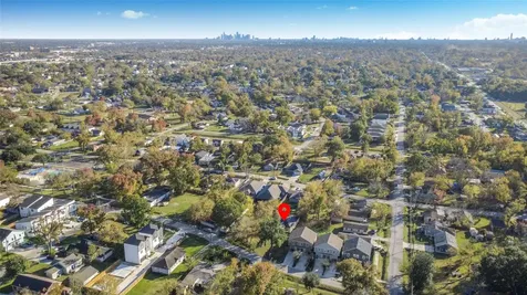 1039 Marcolin Street Houston TX 77088