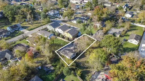 1039 Marcolin Street Houston TX 77088