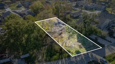 1039 Marcolin Street Houston TX 77088