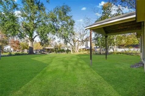 1039 Marcolin Street Houston TX 77088