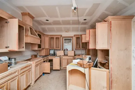 1039 Marcolin Street Houston TX 77088