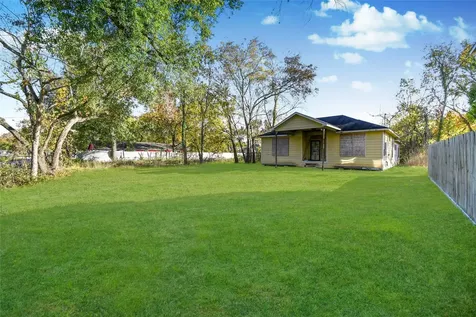 1039 Marcolin Street Houston TX 77088