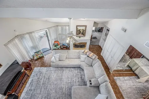 4613 Country Club View Baytown TX 77521