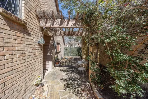 4613 Country Club View Baytown TX 77521