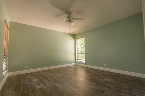 12515 Lazywood Street Pinehurst TX 77362