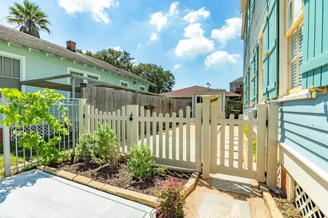 3407 Avenue L Galveston TX 77550