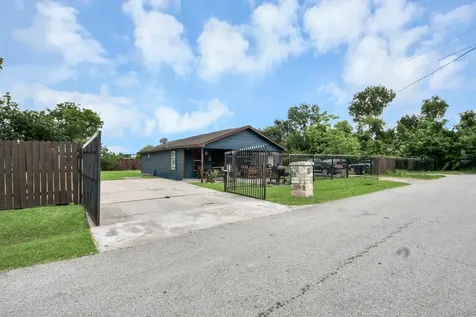8227 Chadwick Street Houston TX 77029