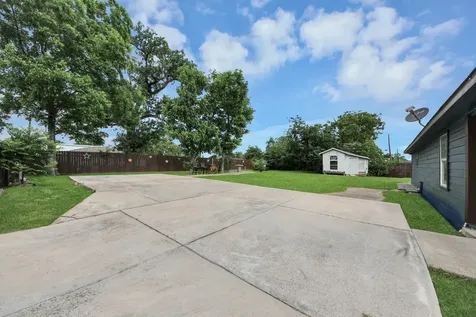 8227 Chadwick Street Houston TX 77029