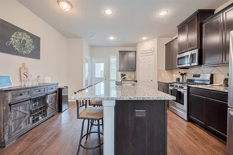 1214 Red Hills Drive Rosharon TX 77583