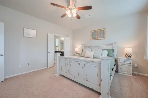 1214 Red Hills Drive Rosharon TX 77583