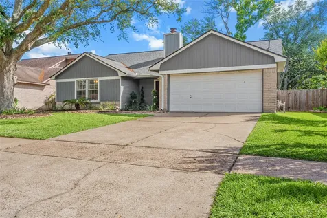 15807 Castorglen Drive Houston TX 77598