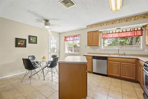 15807 Castorglen Drive Houston TX 77598