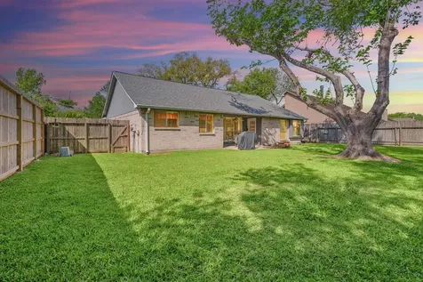 15807 Castorglen Drive Houston TX 77598