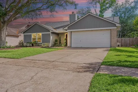 15807 Castorglen Drive Houston TX 77598