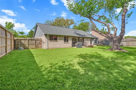 15807 Castorglen Drive Houston TX 77598