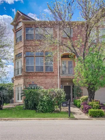 501 Leverkuhn Street Houston TX 77007