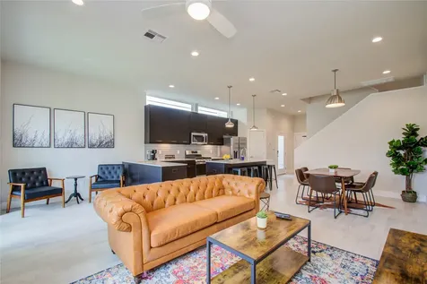 4914 Noble Street Houston TX 77020