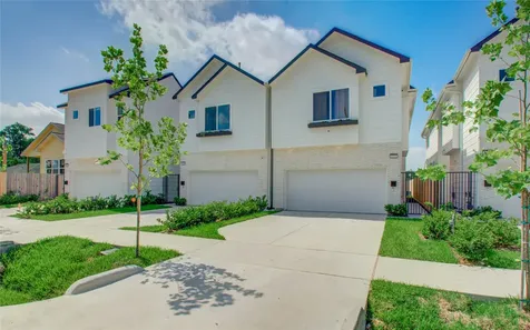 4914 Noble Street Houston TX 77020