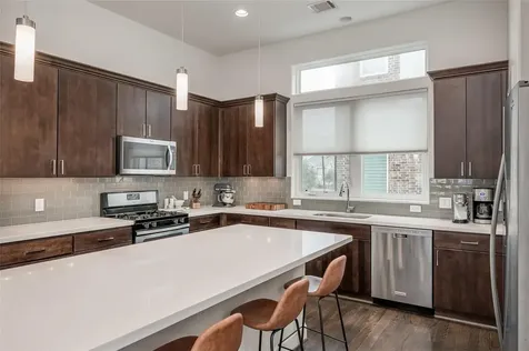 1907 Houston Avenue Houston TX 77007