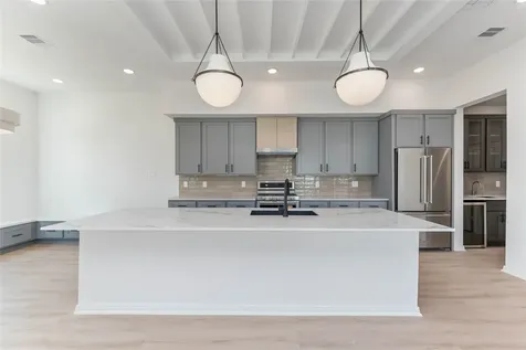 3510 Delhi Street Houston TX 77022