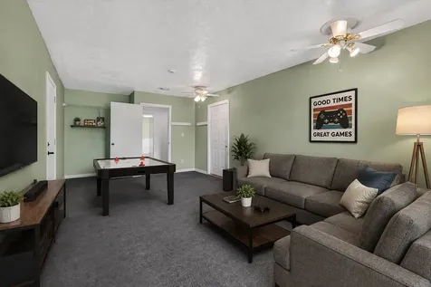 925 S 6th Street La Porte TX 77571