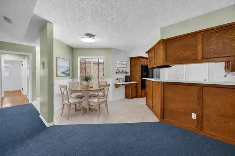 925 S 6th Street La Porte TX 77571