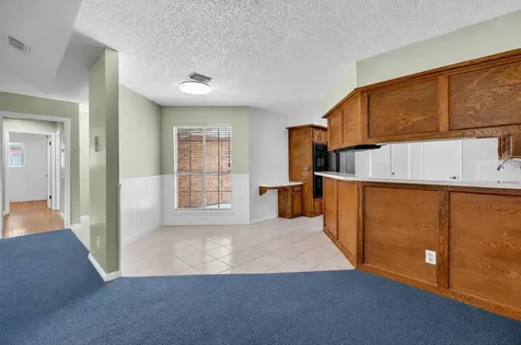 925 S 6th Street La Porte TX 77571