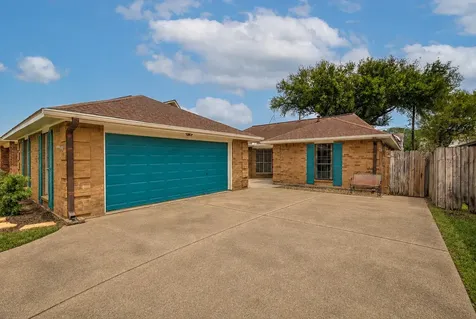 925 S 6th Street La Porte TX 77571