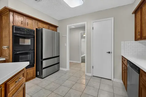 925 S 6th Street La Porte TX 77571