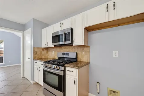 3608 Lochmoor Lane Pearland TX 77581