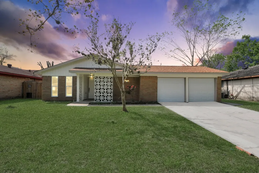 5619 Newquay Street Houston TX 77085