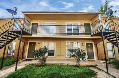 8100 Creekbend Drive 104 Houston TX 77071