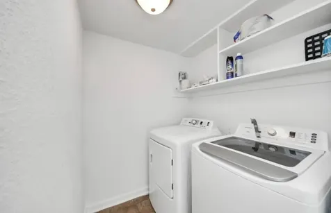8100 Creekbend Drive 104 Houston TX 77071