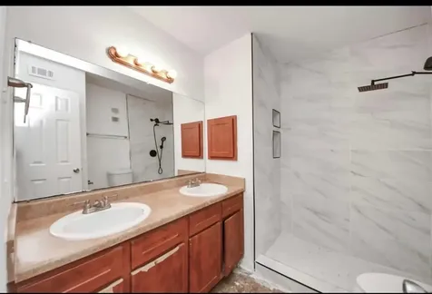 8100 Creekbend Drive 104 Houston TX 77071