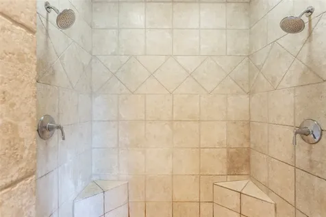 414 Lakeland Circle Rosharon TX 77583